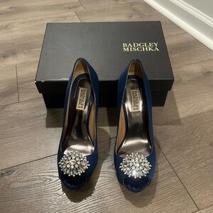 Badgley Mischka Navy Jeannie heel